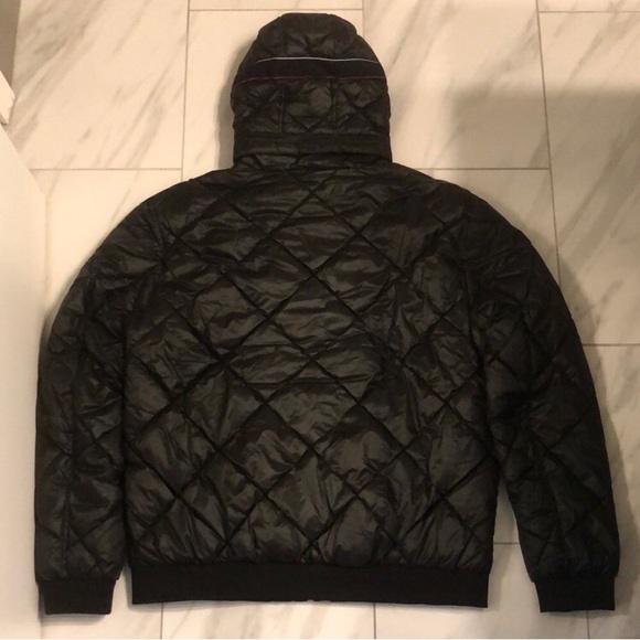 Men’s Tommy Hilfiger Quilted Hooded Bomber Jacket - Picture 5 of 5